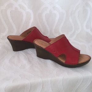 Born Leather Wedge Sandals Size 7M